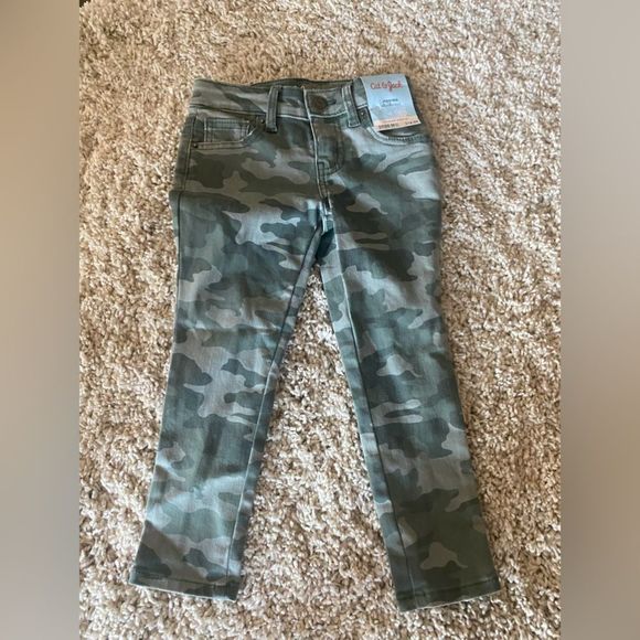 Cat & Jack Other - Cat & Jack Toddler girls Camo Skinny Pants, 4